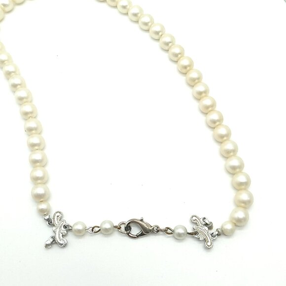 Faux Pearl Single Strand Necklace - Picture 4 of 14